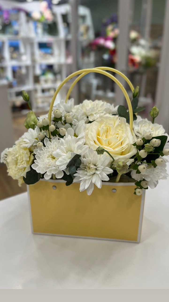 Мини-букет в сумочке «Белый»